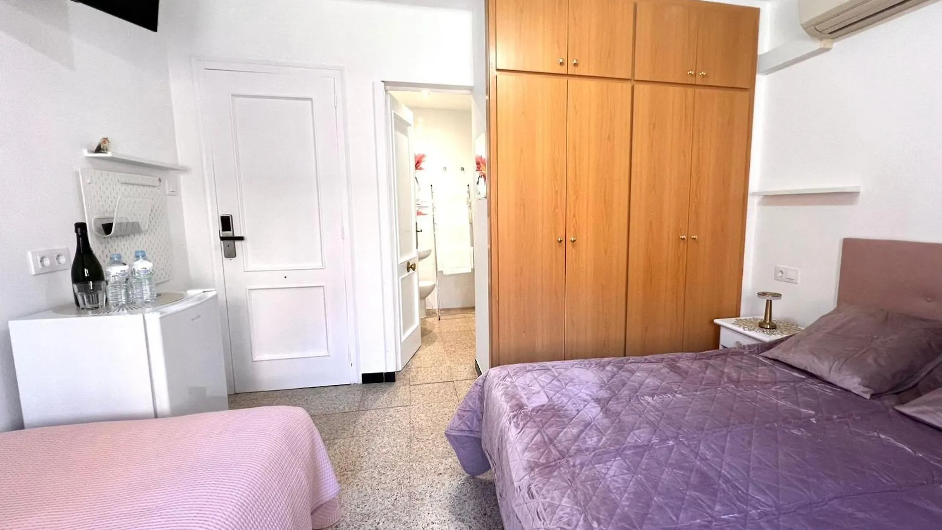 Escondite Central Con Terraza Compartida En La Azotea Roses Maison d'hôtes